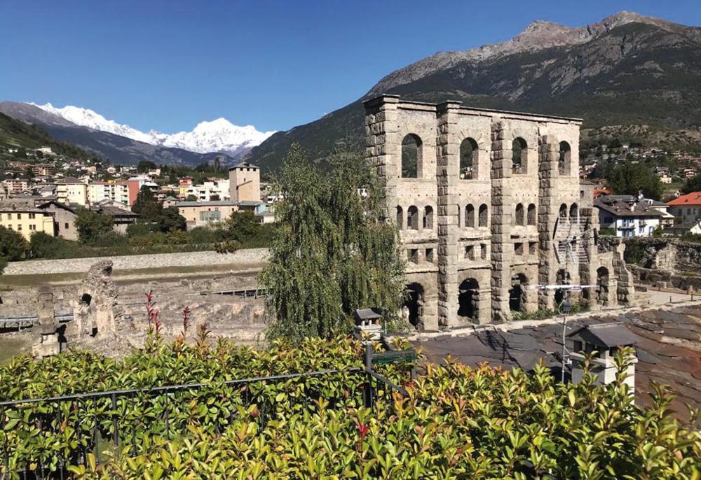 Maison Du Passage Hotel Aosta Exterior photo